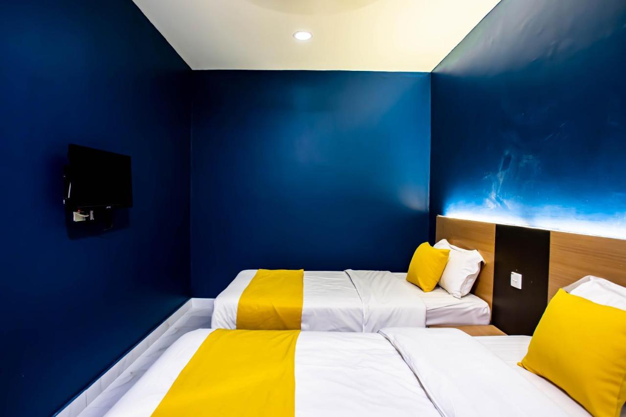 Beez Hotel Куала Лумпур Екстериор снимка