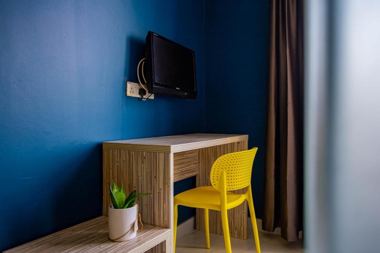 Beez Hotel Куала Лумпур Екстериор снимка