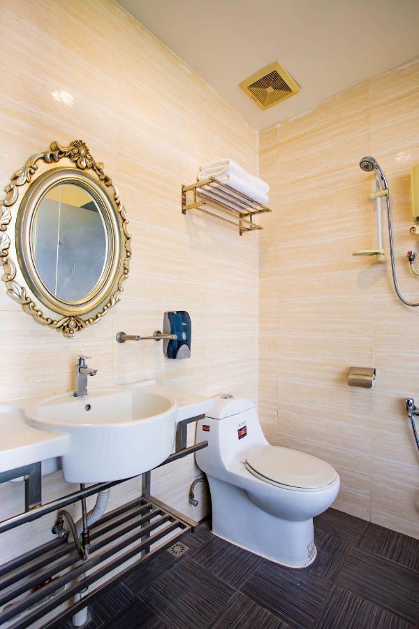 Beez Hotel Куала Лумпур Екстериор снимка