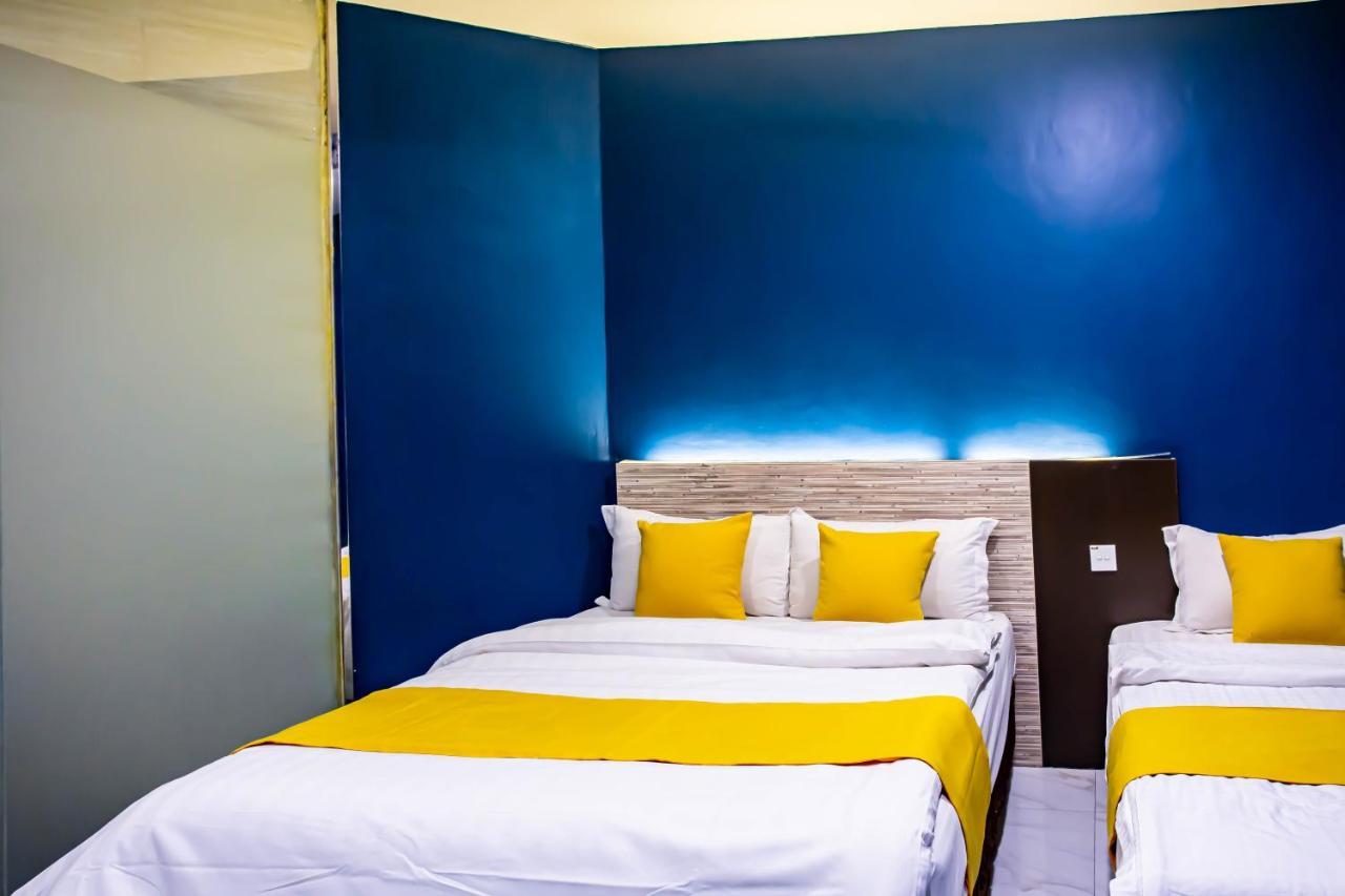 Beez Hotel Куала Лумпур Екстериор снимка