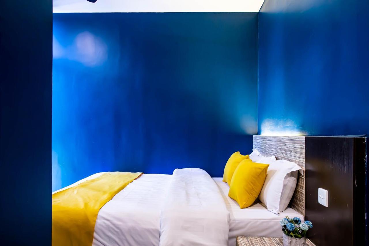 Beez Hotel Куала Лумпур Екстериор снимка