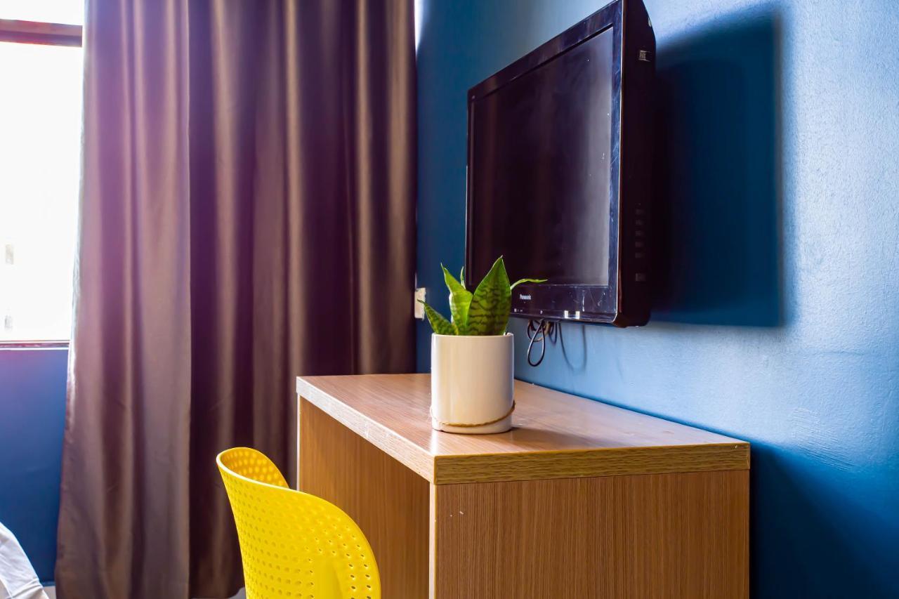 Beez Hotel Куала Лумпур Екстериор снимка